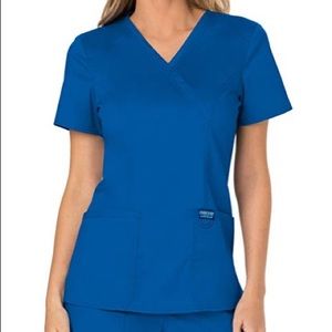 Cherokee scrub top